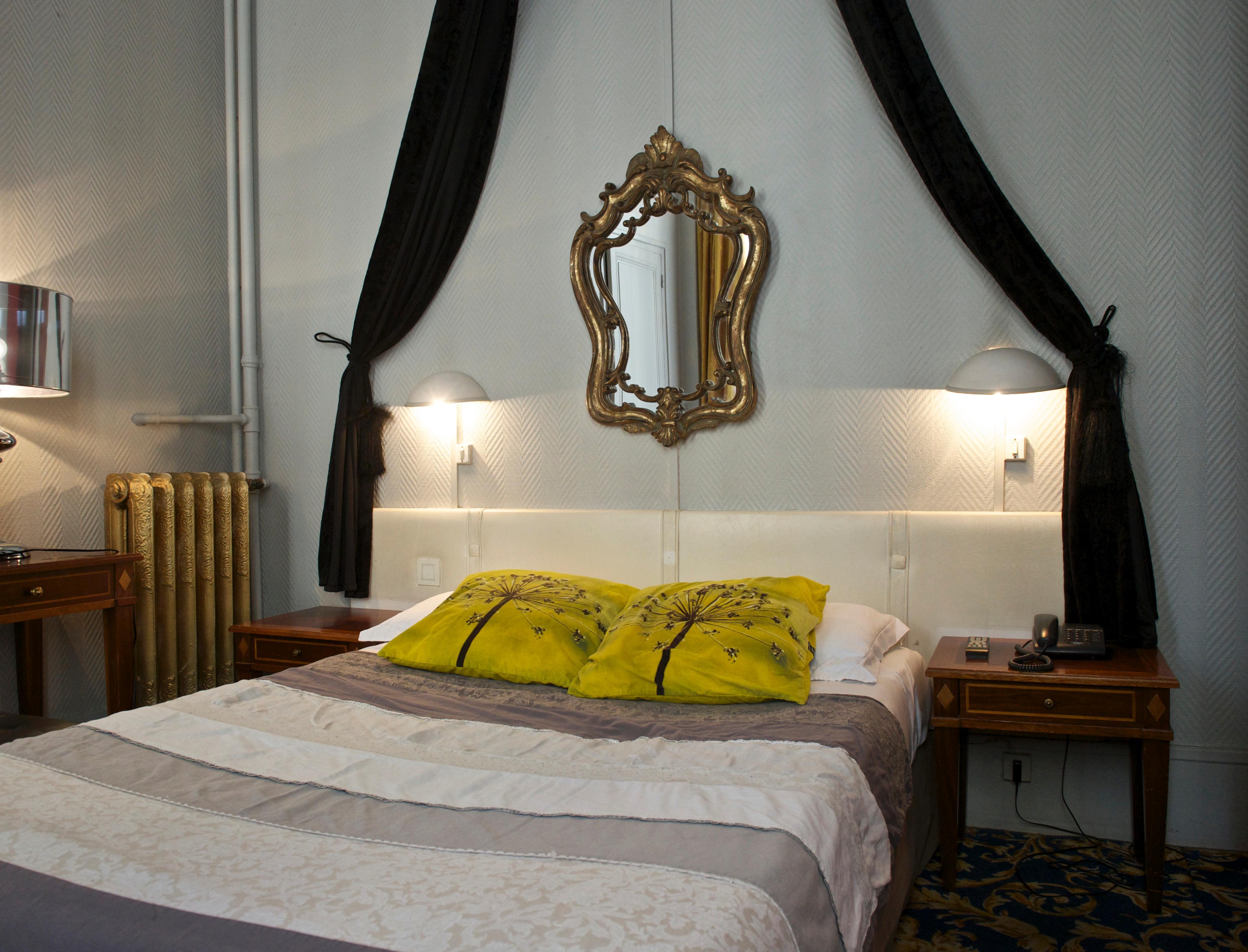 Hotel Petit Saint-honoré Paris